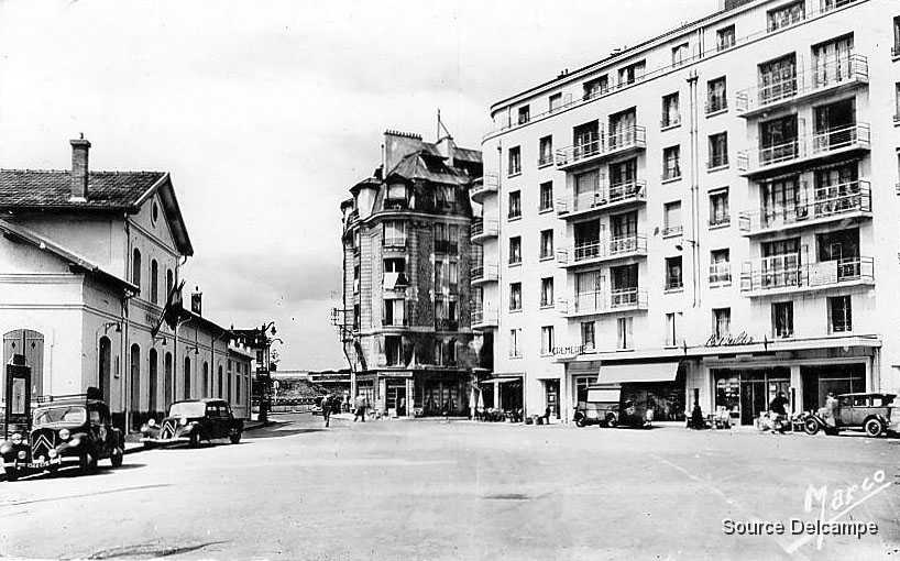 92 Asnieres La Place de la Gare.jpg